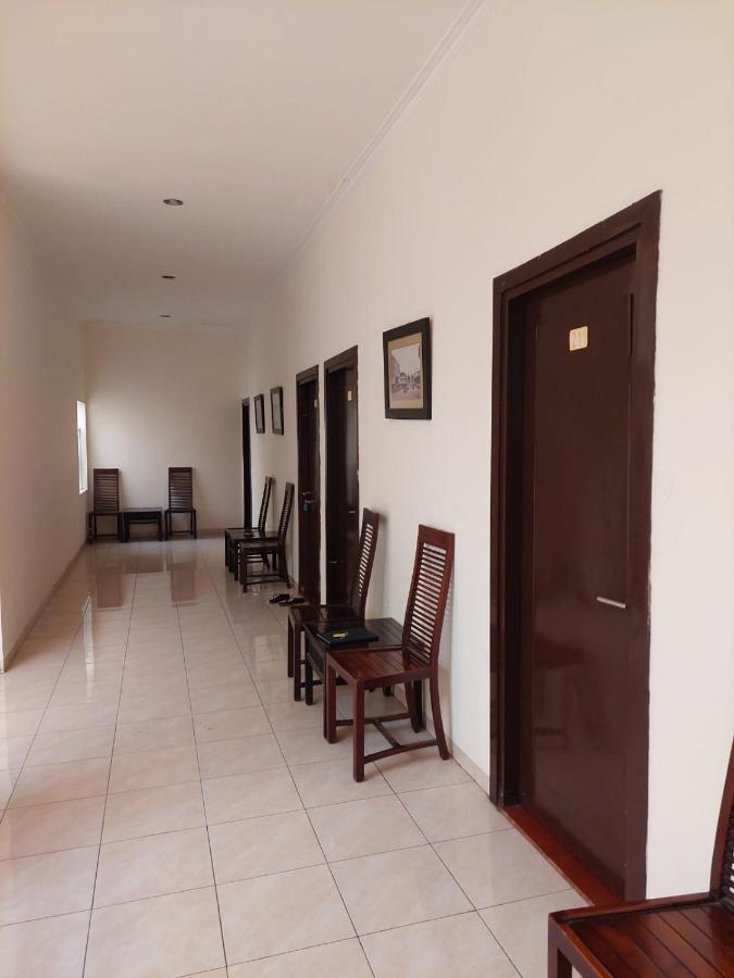 Hotel The Kirana Purnama Semarang Exterior foto
