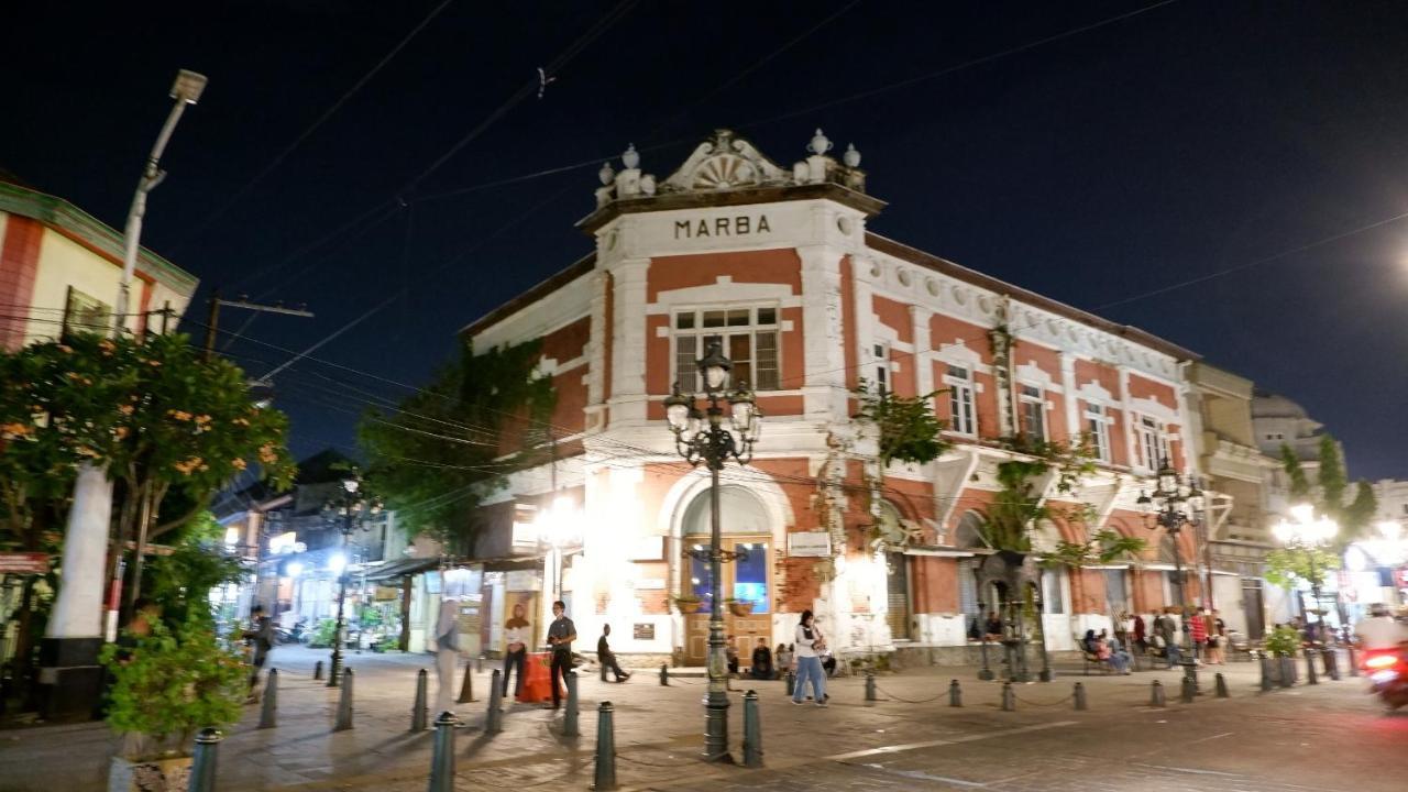 Hotel The Kirana Purnama Semarang Exterior foto
